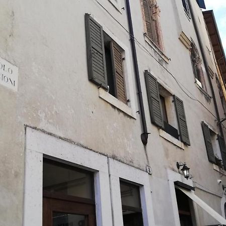 Apartamento Il Panorama Di Giulietta Verona Exterior foto